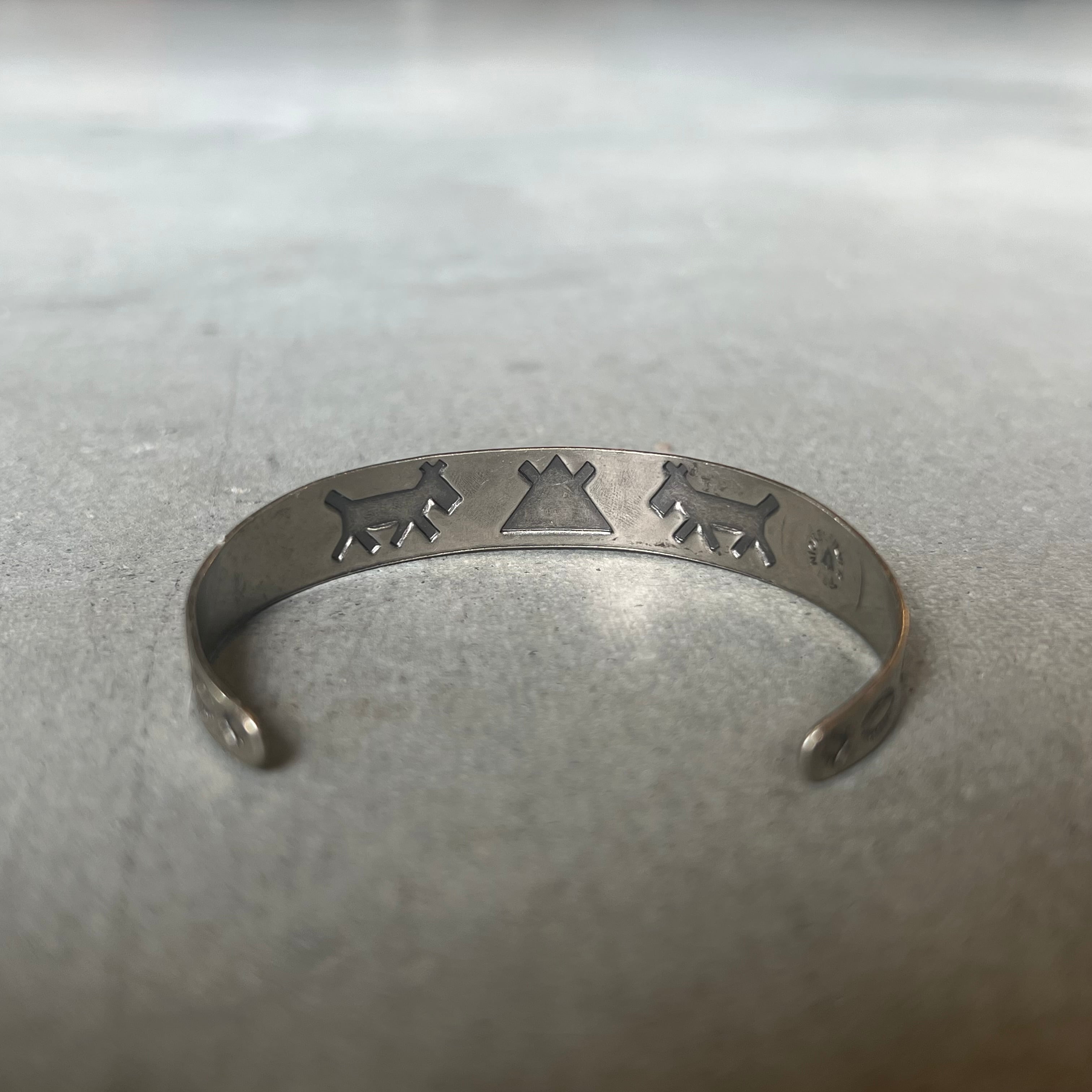NAVAJO FRED HARVEYSTYLE BANGLE by BELLTRADING POST | BUFF STOCK YARD