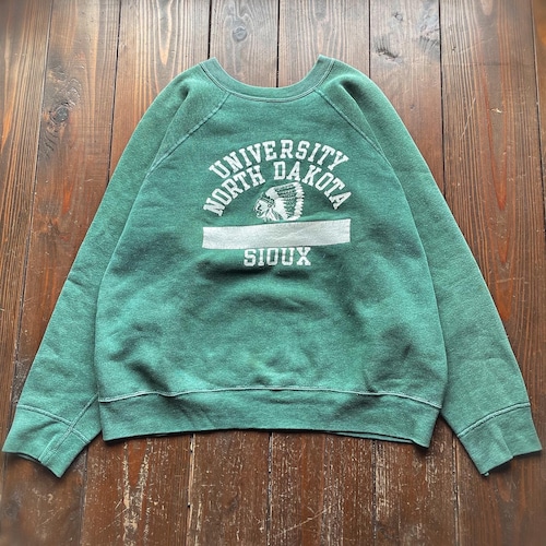 60s  Champion Runnerstag 〝NORTH DAKOTA UNIVERSITY〟 Indian 5 line print Sweat shirt