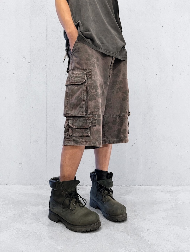 "HIBISCUS CAMOUFLAGE" cargo shorts