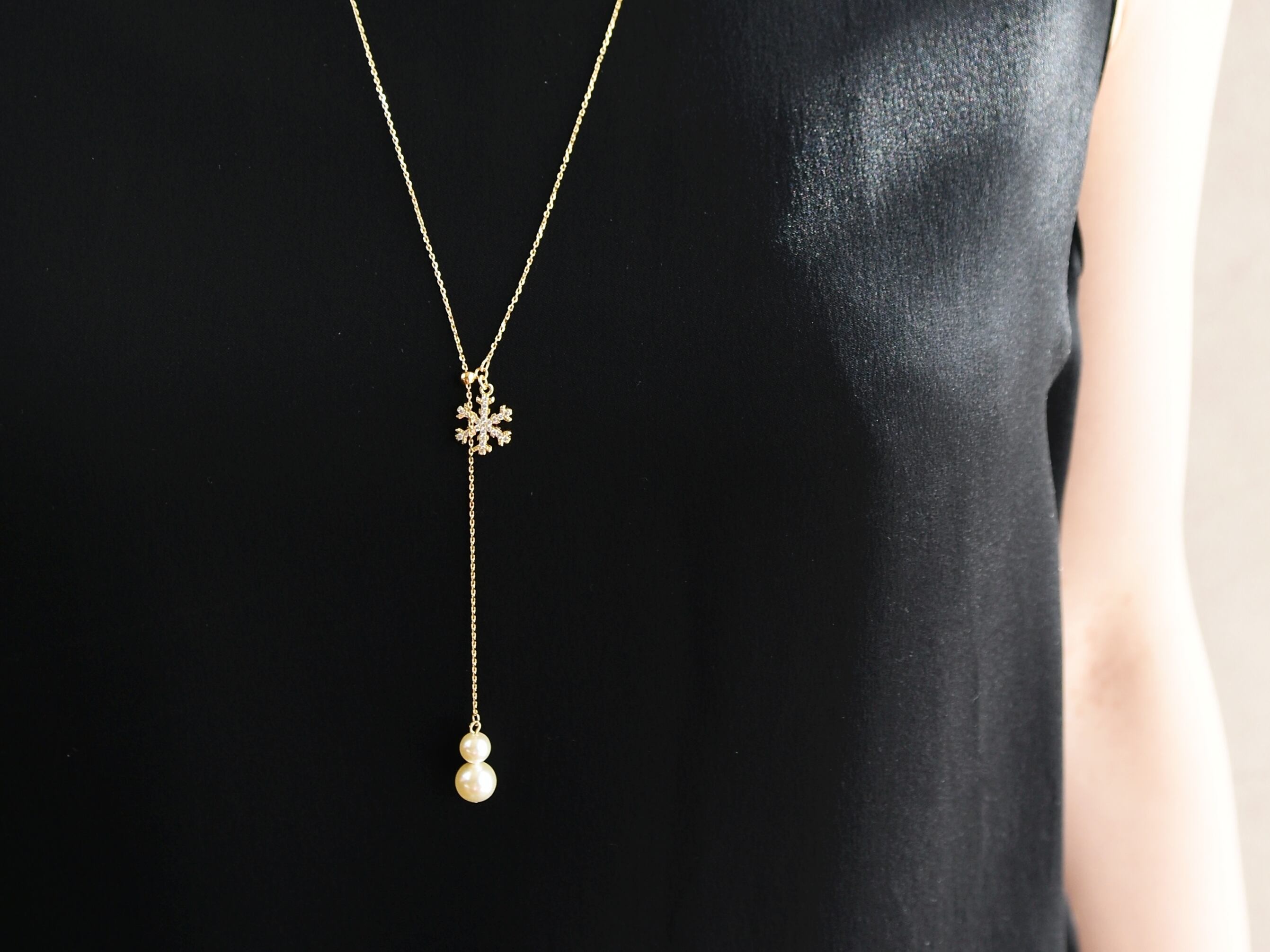 秋限定【14kgf ネックレス】金木犀の花束（グリーンの天然石の葉っぱ