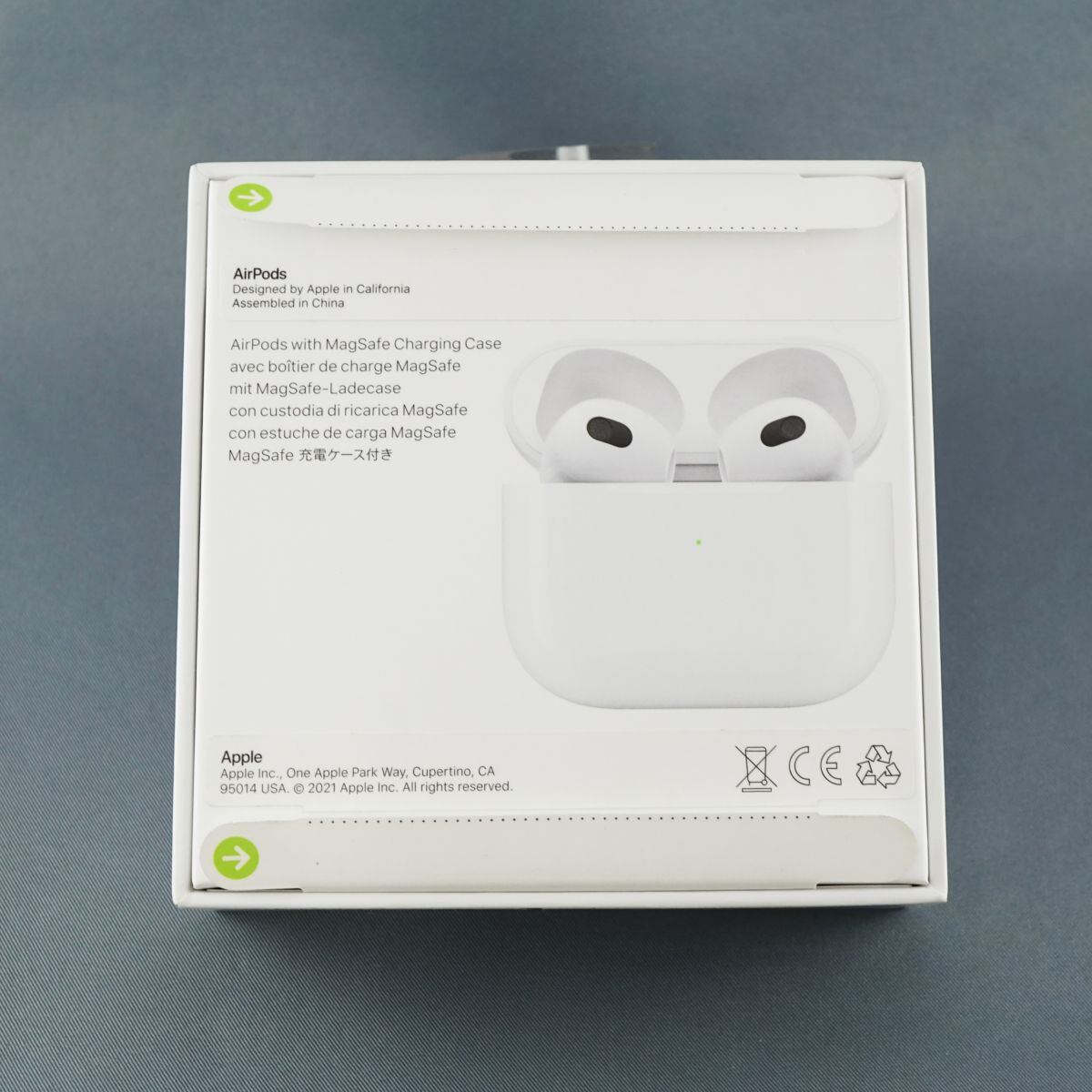 Apple AirPods 第三世代 MagSafe充電ケース付 USED超美品 Apple AirPods 第三世代 MagSafe充電ケース付 USED超美品