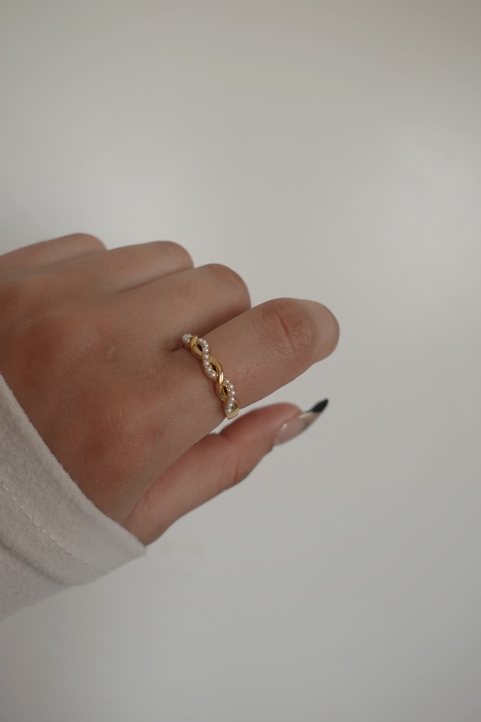 pearl twist wave ring | 金属アレルギー対応のアクセサリー crea.jewelry