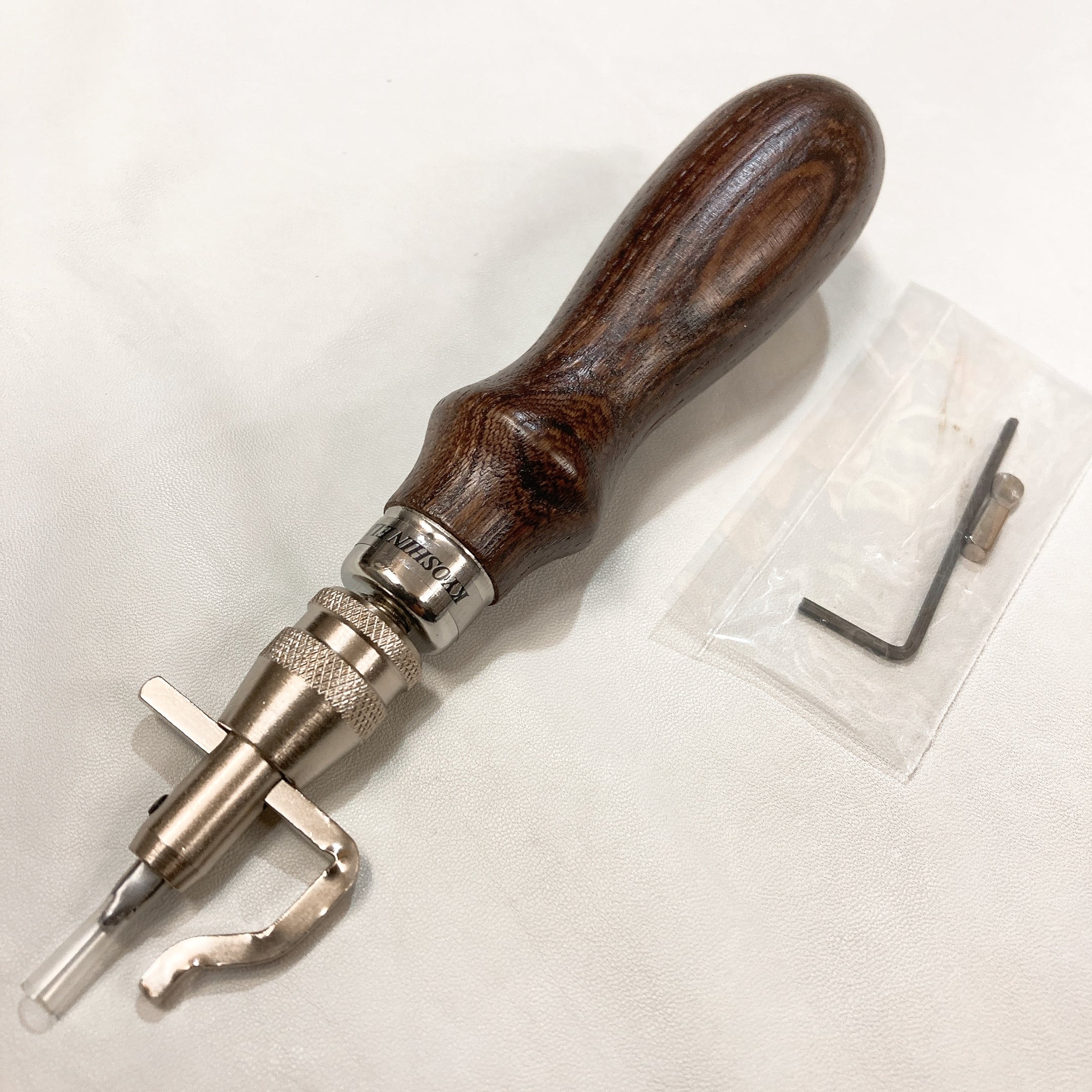 プロステッチンググルーバー | and leather 【初心者～中級者のための