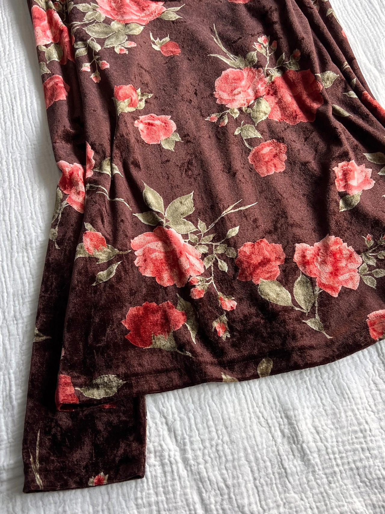 "TORNADO MART" Velour Rose Tops