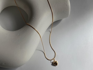 petit heart gold necklace