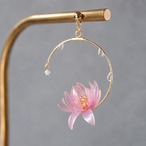 初夏を彩る睡蓮 | Lilly earrings