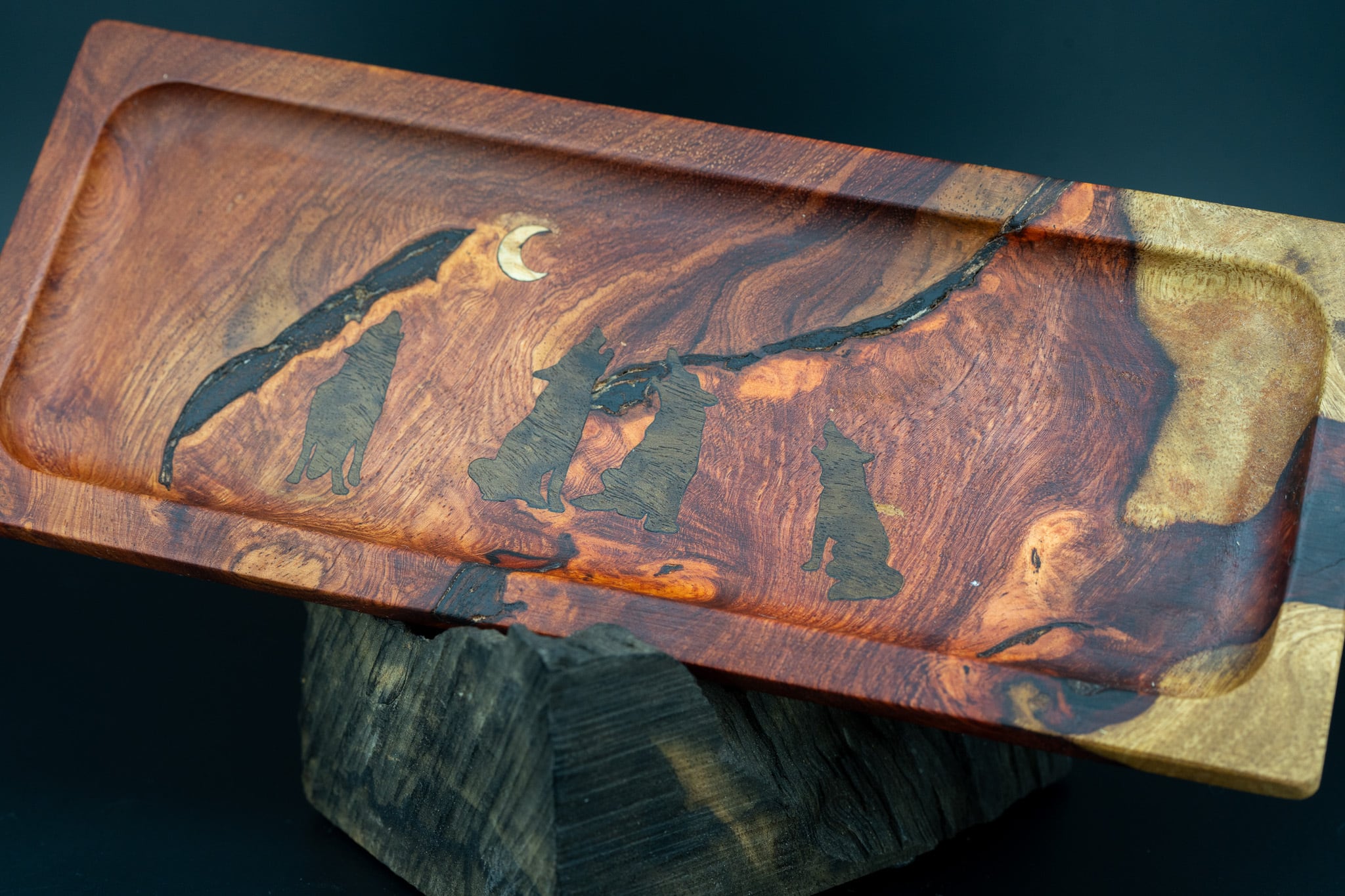 【朱色の銘木】 本花梨瘤杢 紅白 ペントレイ 象嵌 月に吠える