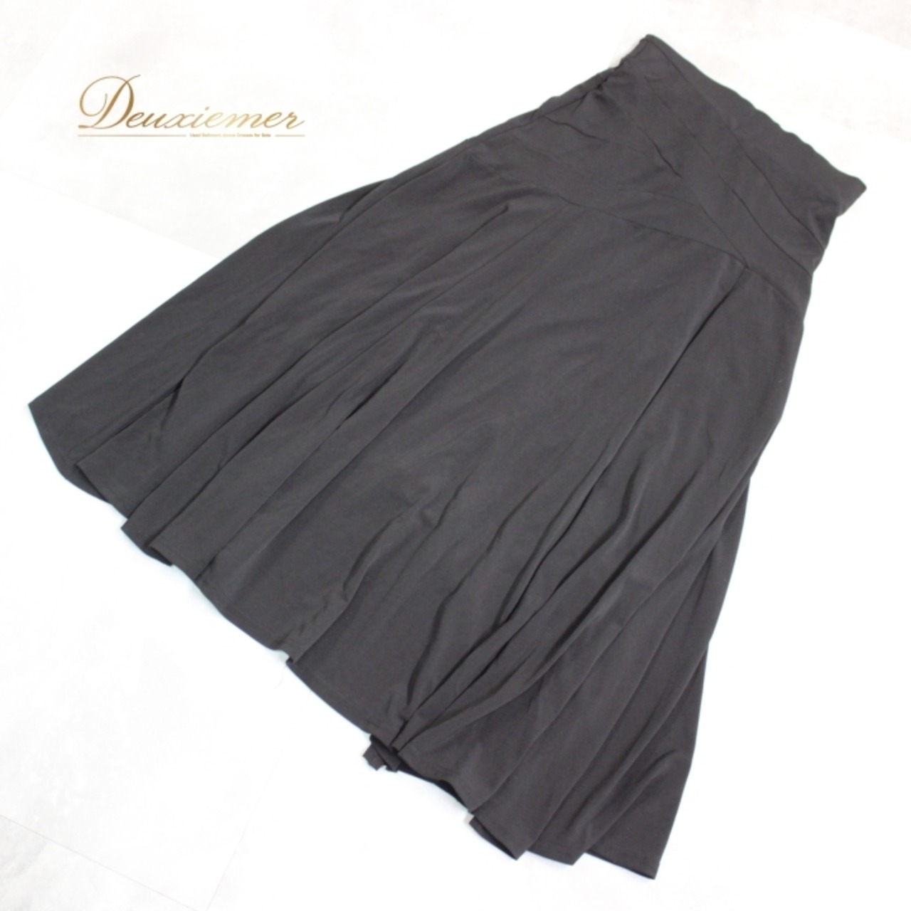 社交ダンス 衣装 スタンダード スカート レッスンウェア 女性用 黒 練習着 ブラック系 Leirena レイリーナ 無地 シンプル フォーマル フレアスカート スポーツウェア ダンスウェア エレガント シンプルスタイル おしゃれ 柔らかい素材 伸縮性 練習用 普段使い 見た目重視 運動着 ベルトなし 高品質 ブラックドレス コストパフォーマンス