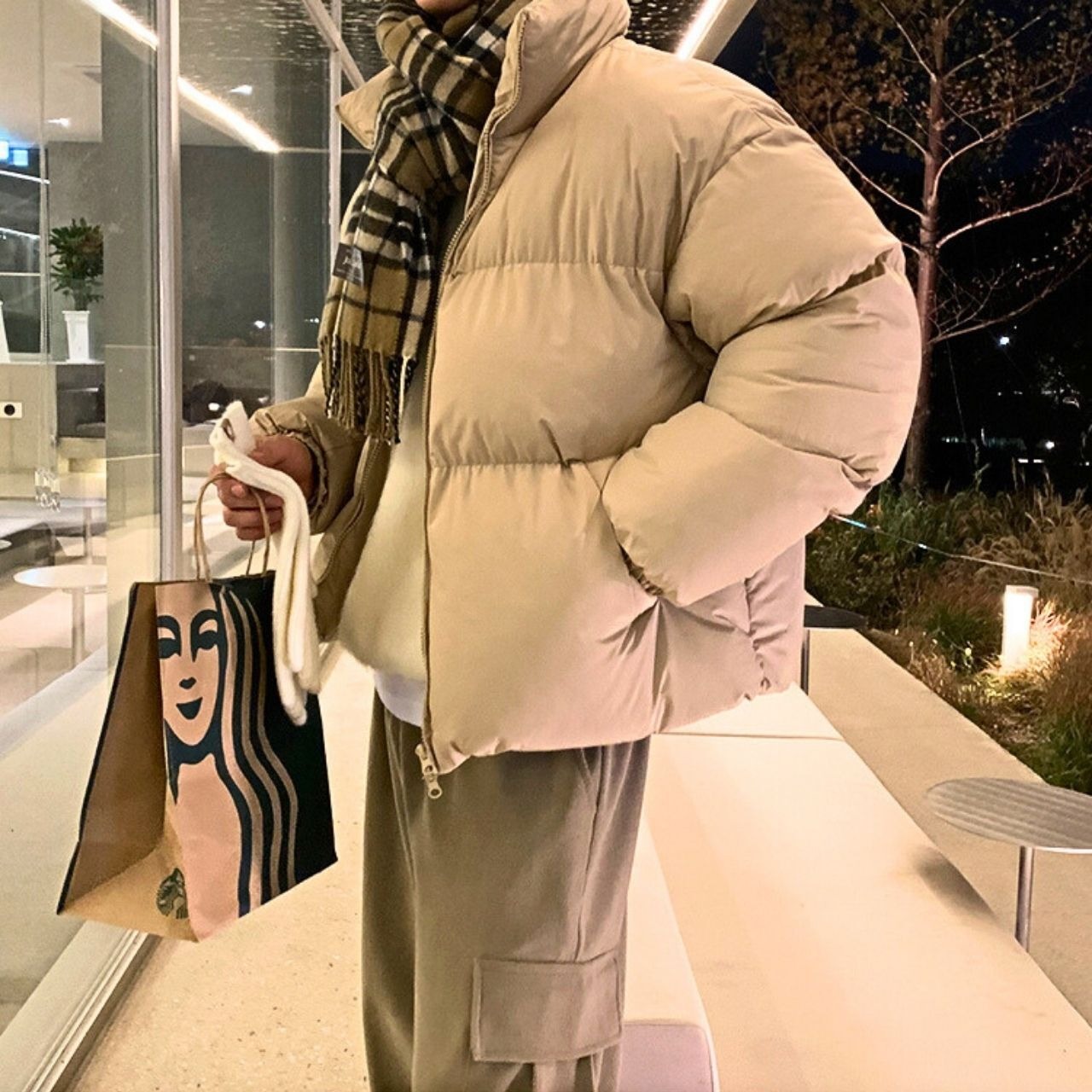 シンプルスタンドカラーパッドブルゾン　1010