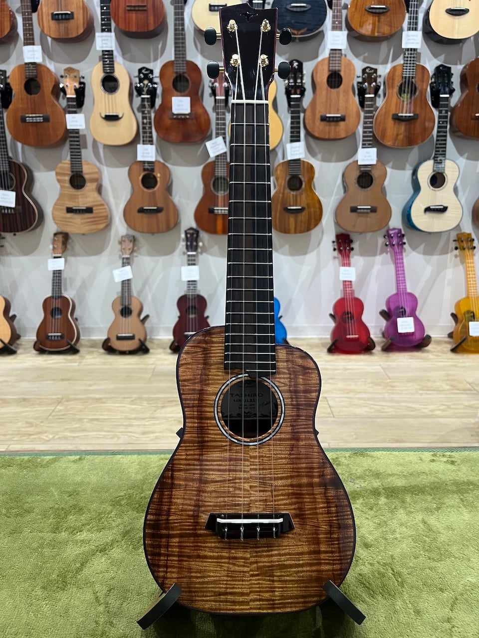ウクレレ用 カポ UC-1 ggw725x ウクレレ用カポ】Famous UC-1 （全3色）｜ウクレレ専門店 KIWAYA公式通販