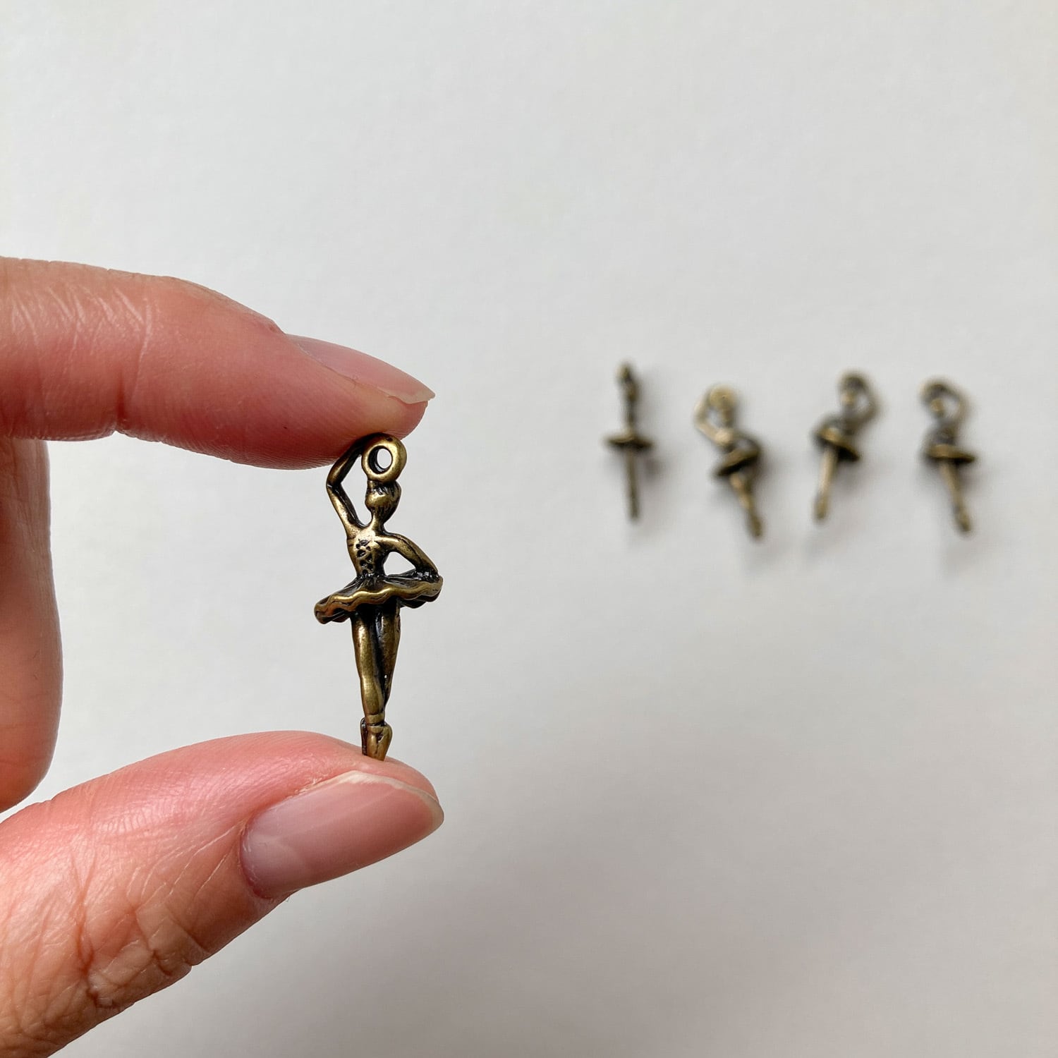 アンティーク風 チュチュ立体バレリーナチャーム | Dua-アクセサリー