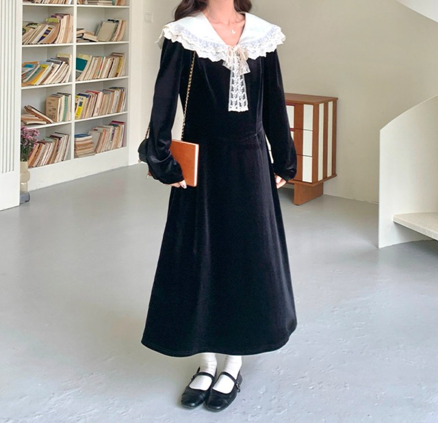 150cm〜　フレンチフリルネックベルベットドレス
