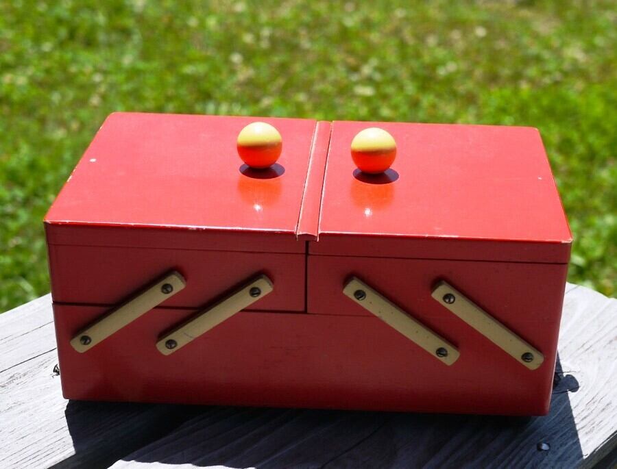 赤い木製裁縫箱 ソーイングボックス ハンドメイド