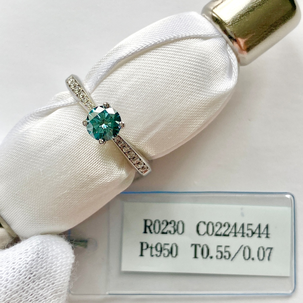 ブルーダイヤモンドリング Pt950 / 0.55ct/0.07ct 12号 【R0230】