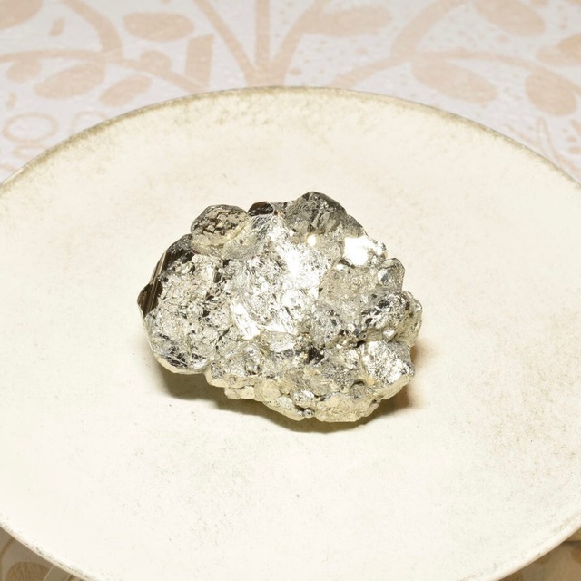 パイライト 原石　高品質　ペルー産　PRG06