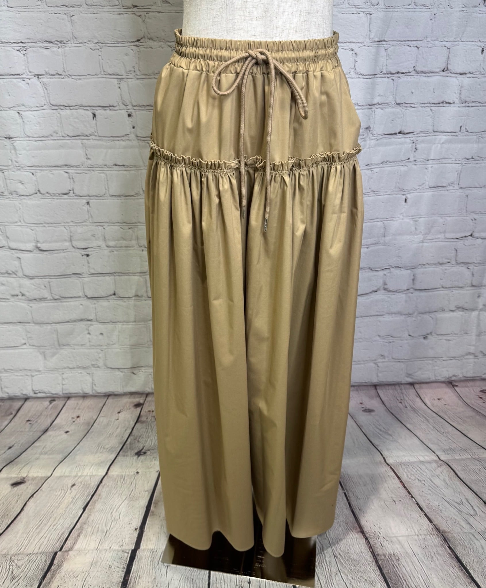 SALE！CYAN TOKYO シアントーキョー フリルギャザーバギー 601456