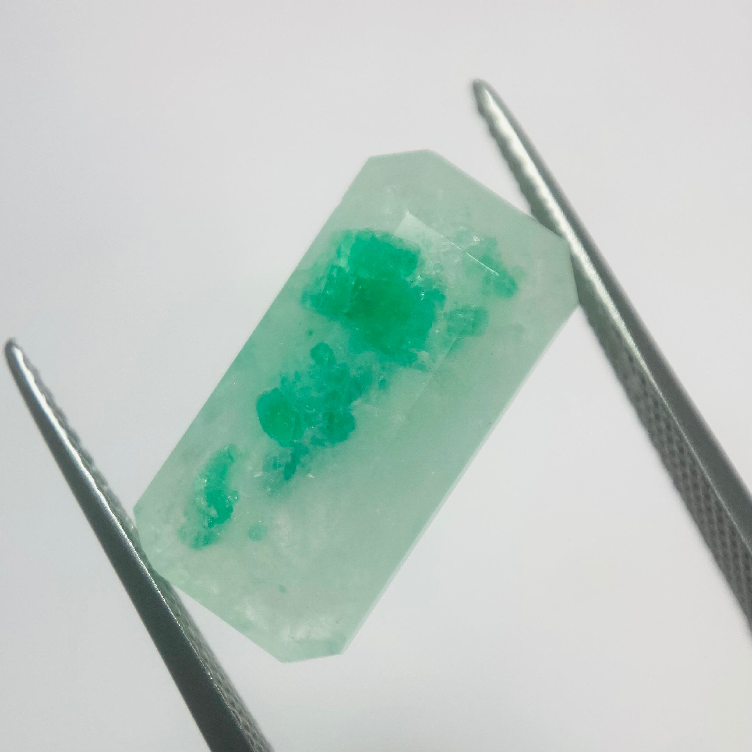 風景の見えるエメラルドインクオーツ