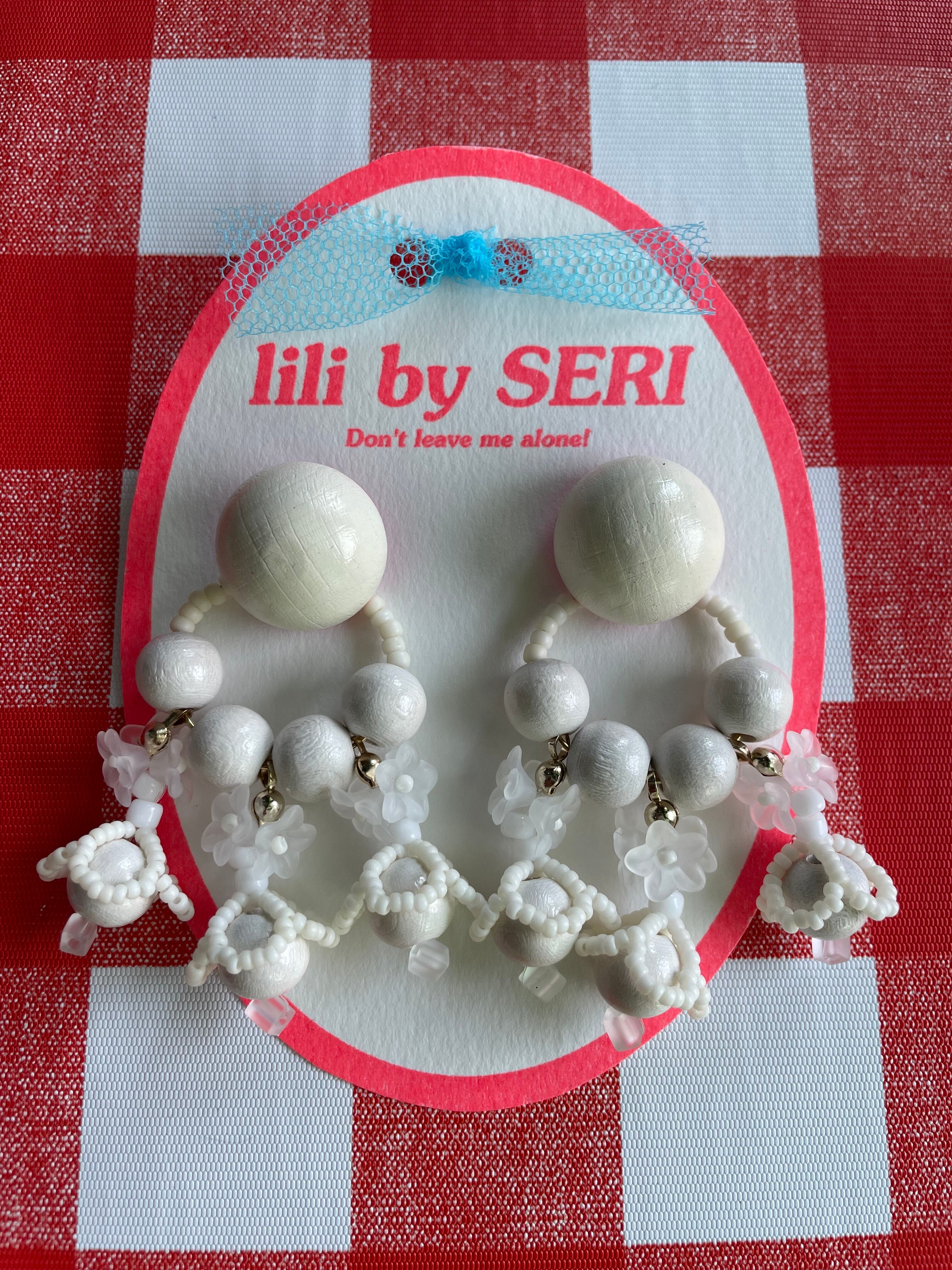 lili by SERI wood flower mini hoop イヤリング