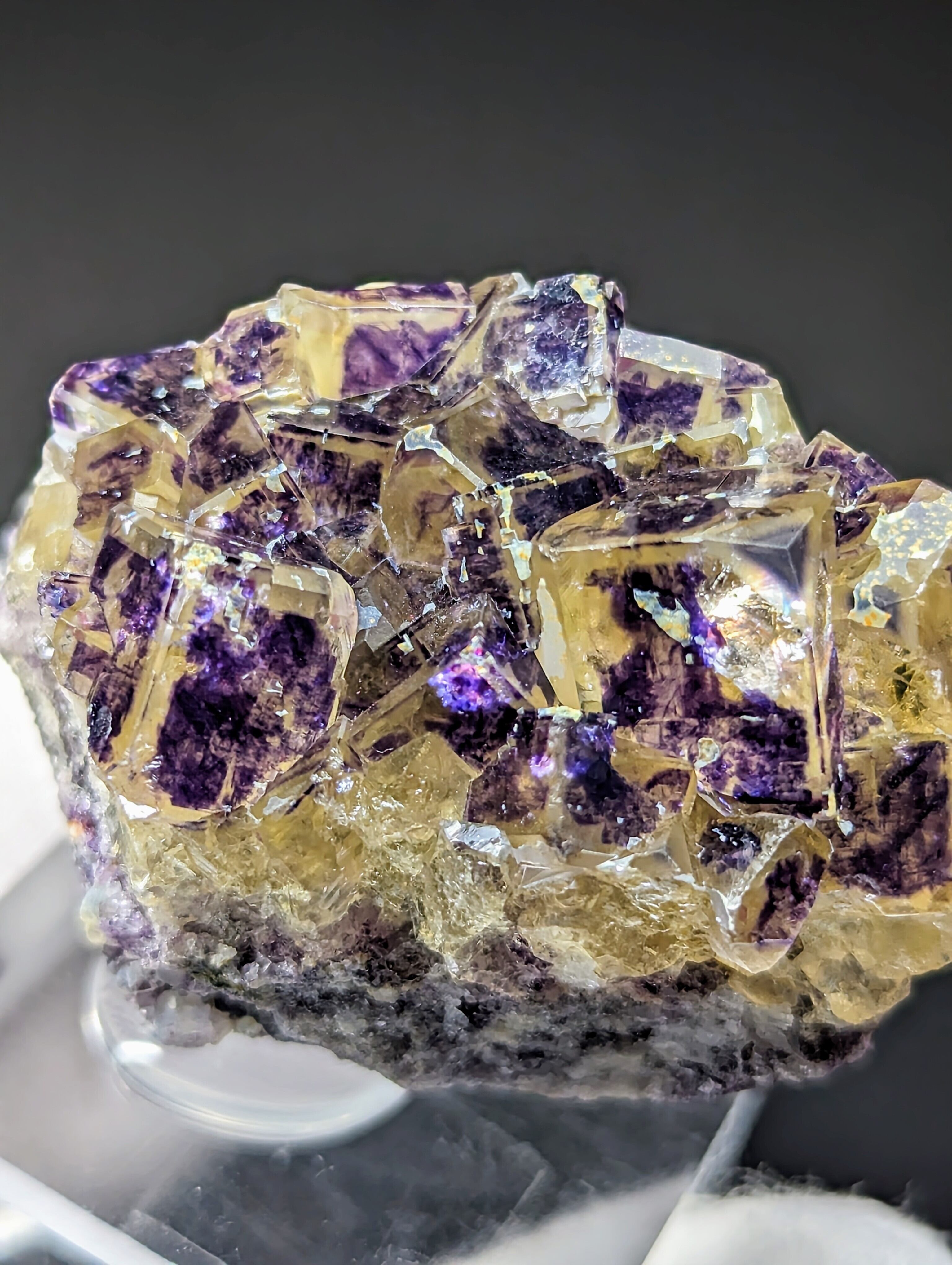 フローライト Purple Bunny Pocket, Okorusu Mine, Namibia R5-1233 