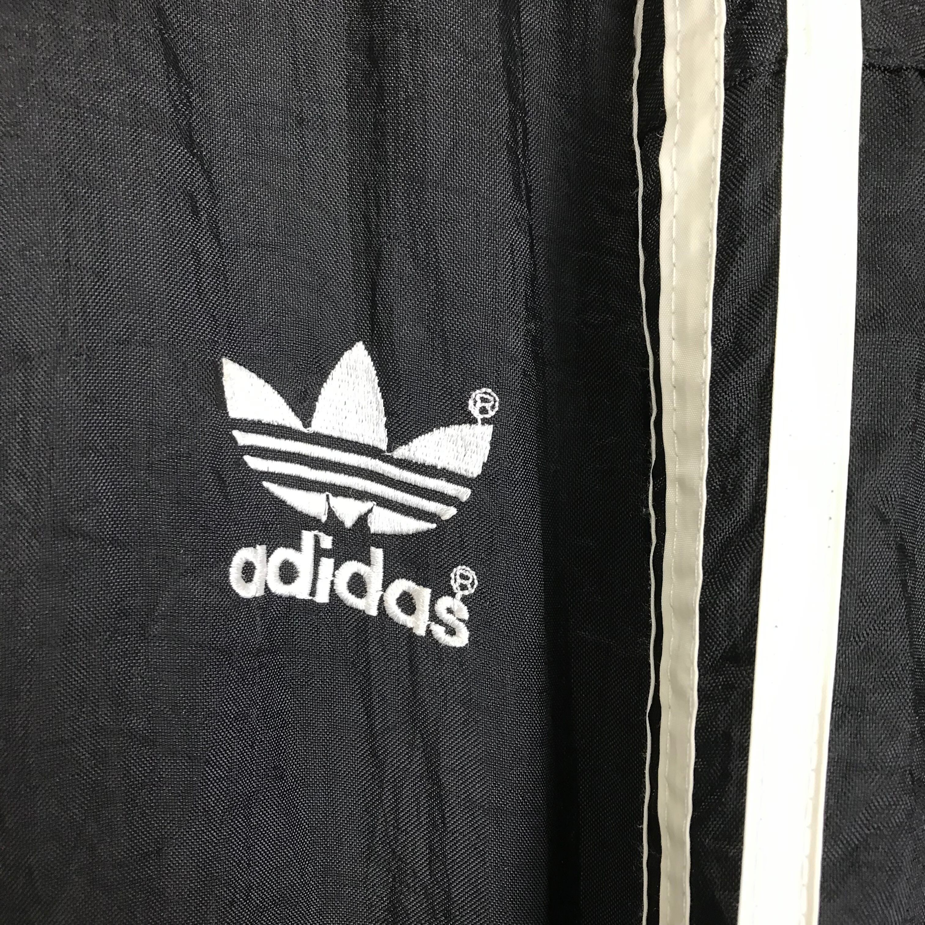 ☆90s VINTAGE adidas 中綿入り ナイロン コーチジャケット フード