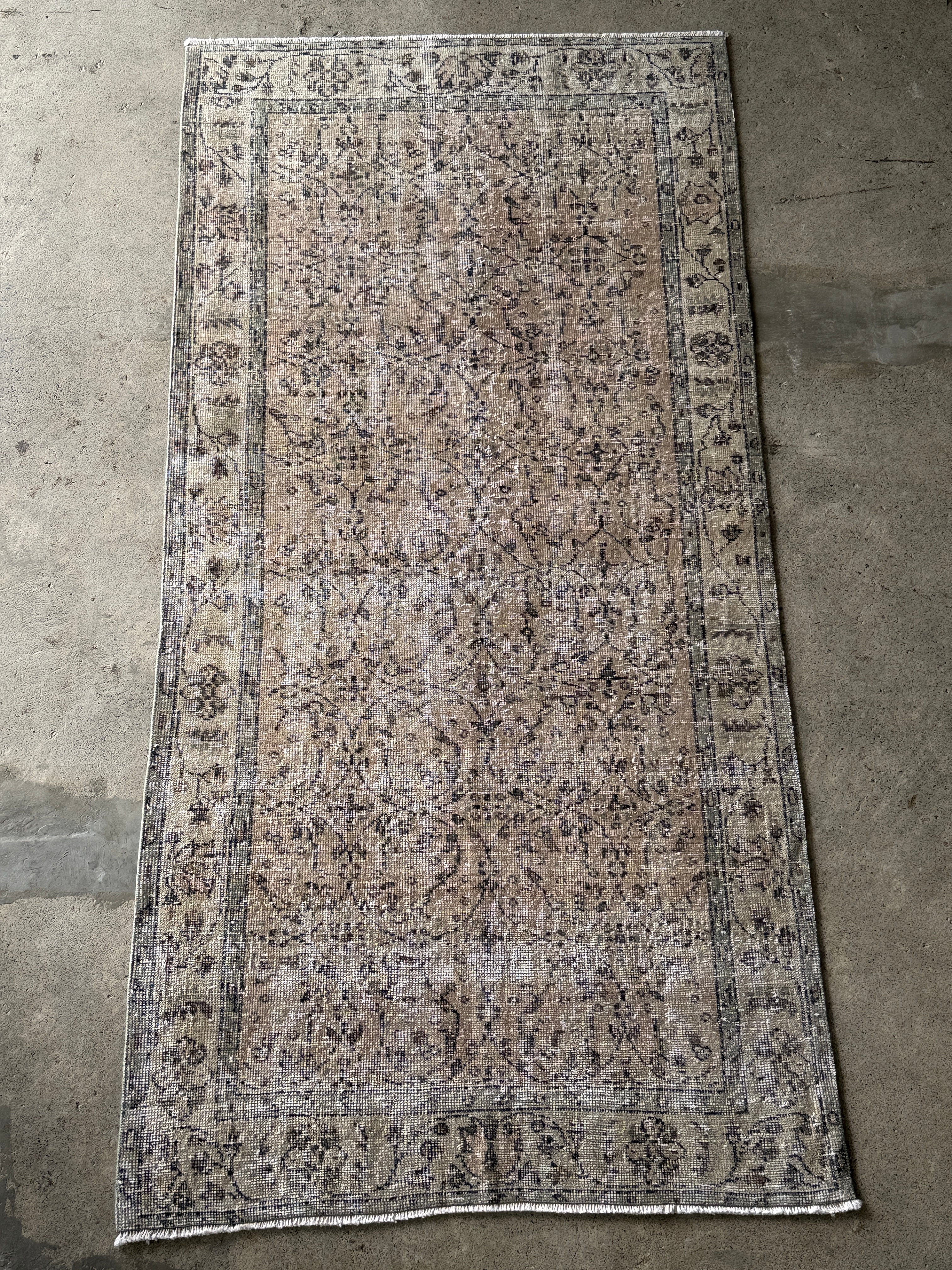 Antiques&Crafts880