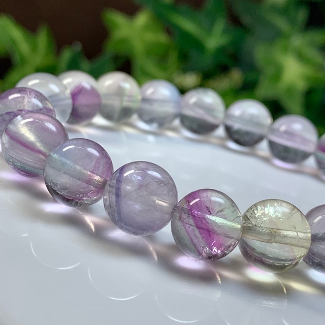 11.うる艶フローライト・ブレスレット