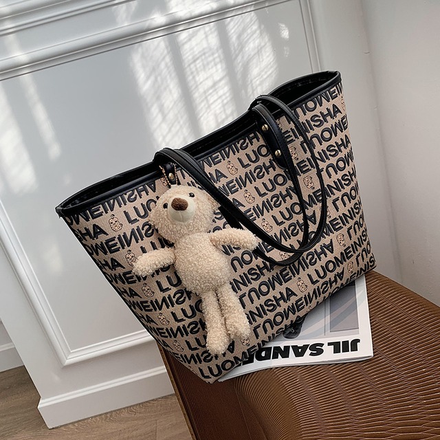 オータムウィンターショルダーバッグレッド 秋物 冬物 トートバッグ 手作りハンドバック17176708138