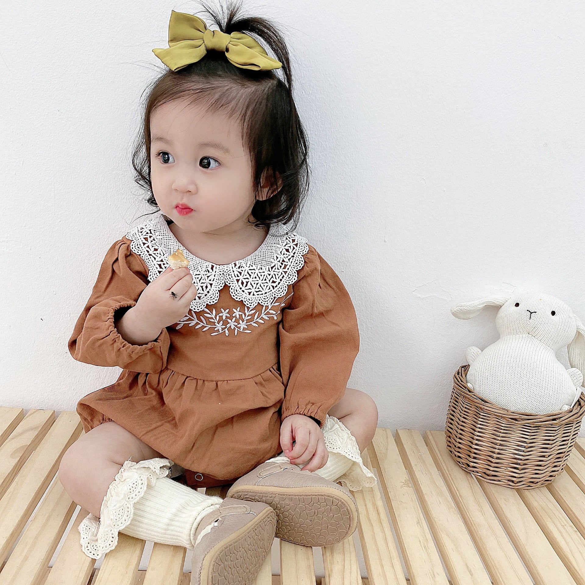 即納 送料無料 ロンパース 赤ちゃん 新生児服 女の子 半袖 60cm 70cm 夏 ベビー服 100日お祝い 誕生日 綿 レース フリル カジュアル カバーオール かわいい オールシーズン 春 秋 冬 リブ キッズ 韓国子供服 ホワイト 花柄 出産祝い 出産準備 ギフト プレゼント