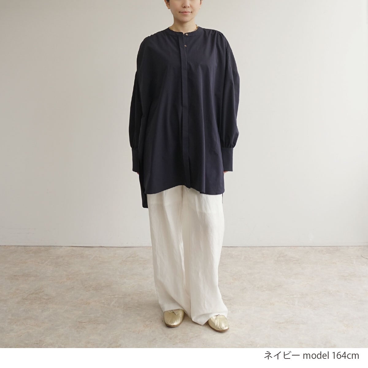 ノーカラーギャザーブラウス | FASHFREN/ファッシュフレン