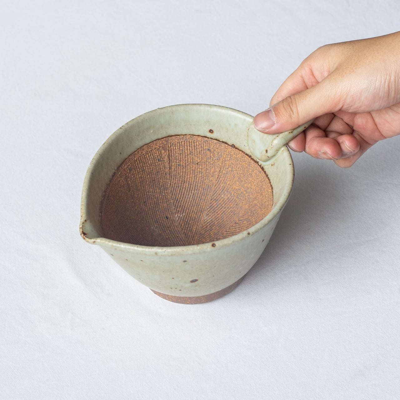 納豆かきまぜ鉢【大】 | Kamani | 多治見で営む 美濃焼器のWebショップ