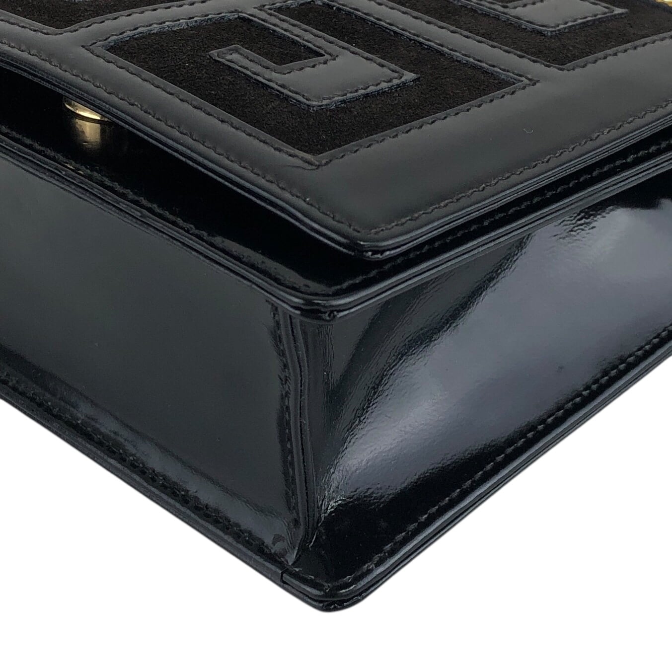 GIVENCHY ジバンシィ ショルダーバッグ ブラック ロゴ エナメルレザー