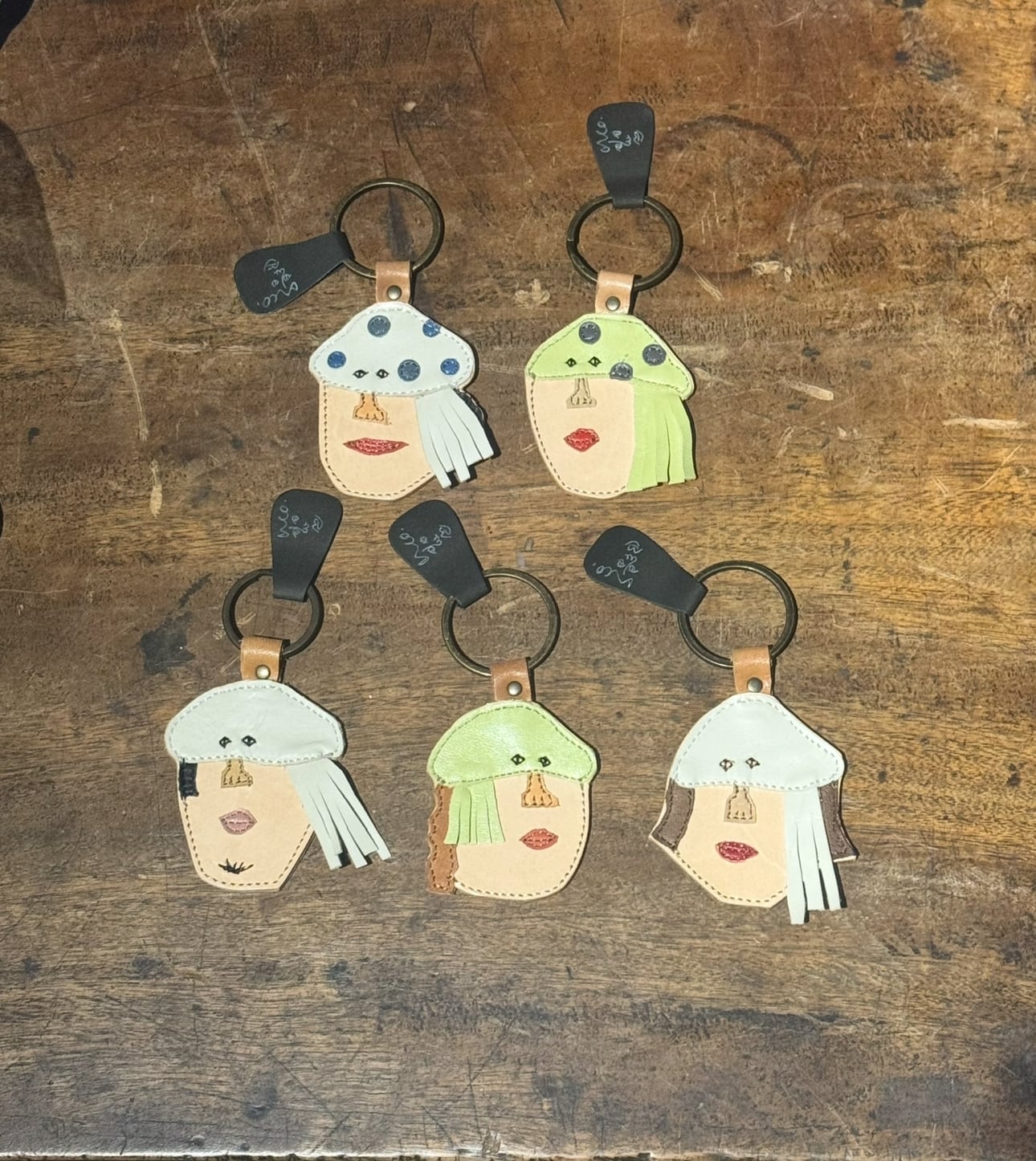 雨ざらし工房⭐︎新品未使用　レザーストラップ付き栗がま⭐︎雨ザラシ工房 くりがま がま口 雨ザラシ工房 通販 3021657｜Creema(クリーマ)