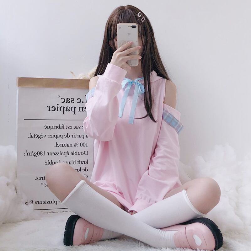 ルーズフードセーター レディーススプリングカラー格子柄トップス ロング 大人ガーリー スウィート キュート カジュアル 春物 オフショルダー 萌量不足72398703694