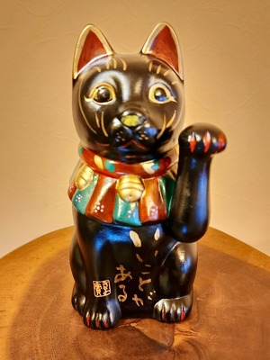 帝国ホテルプラザ東京「花道」記念　限定招き猫　大正猫　(黒・小) 「いいことがある・無敵」