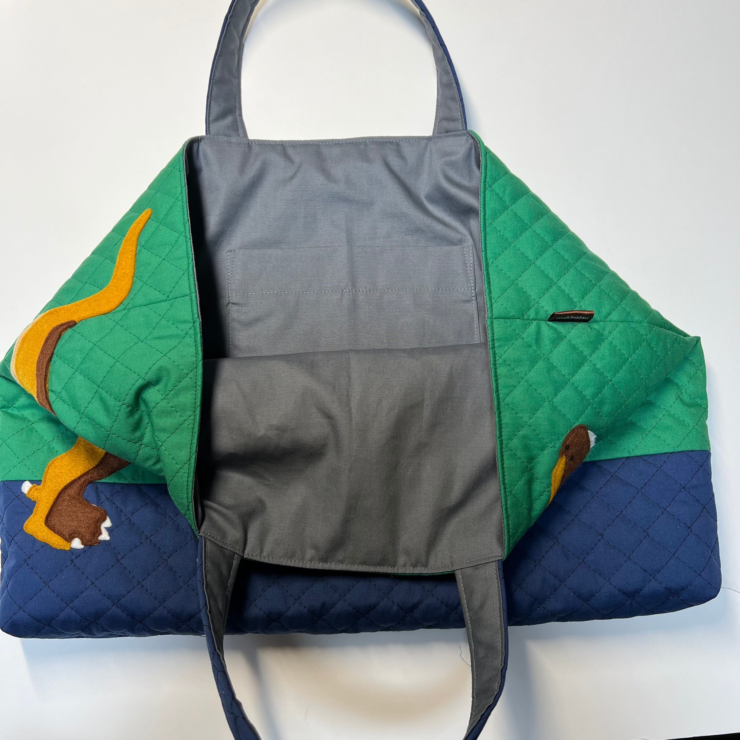 レッスンバッグ・恐竜ティラノサウルス（緑×紺）アップリケ