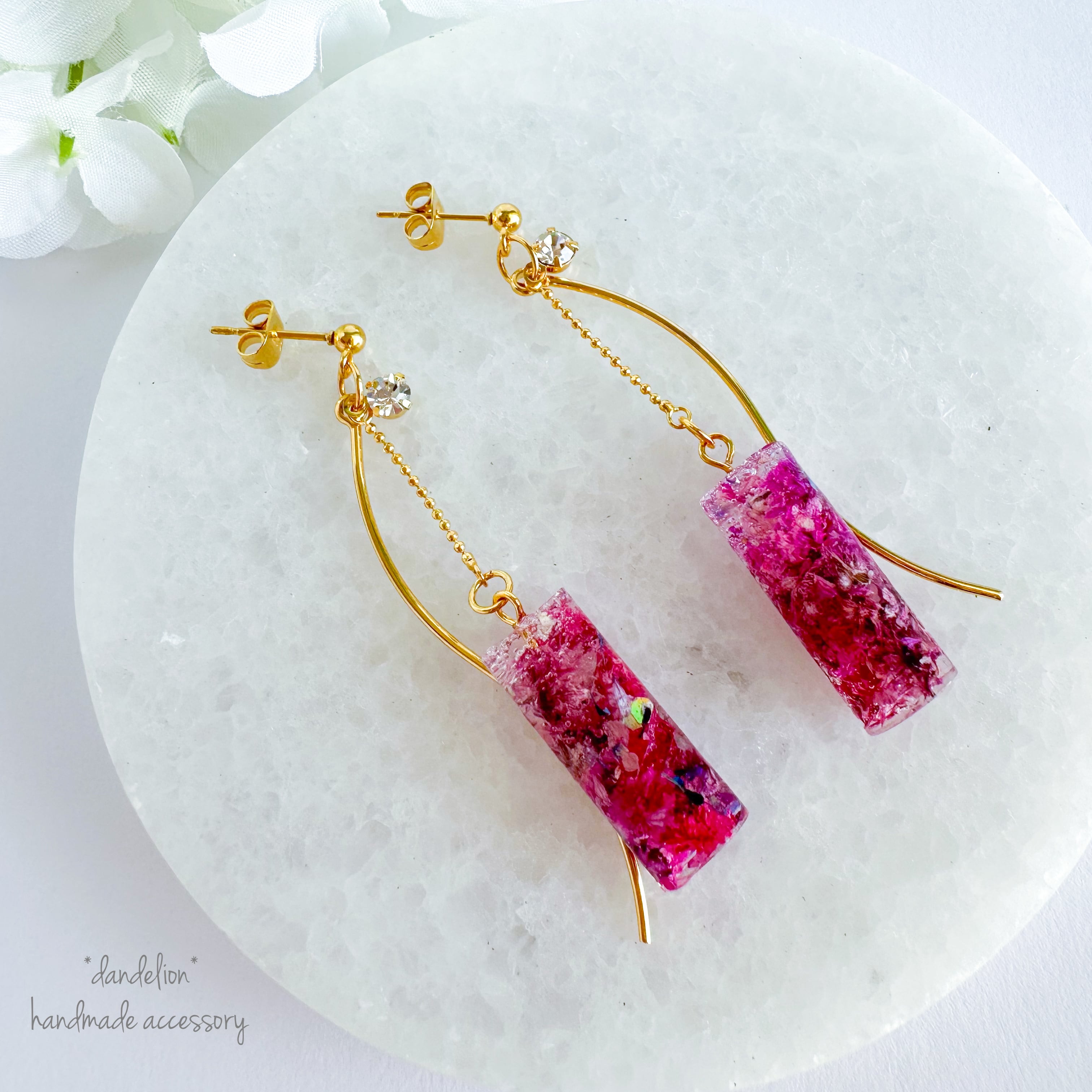 紫ピンク花ハーバリウム風円柱ピアス/イヤリング | *dandelion* ガラス