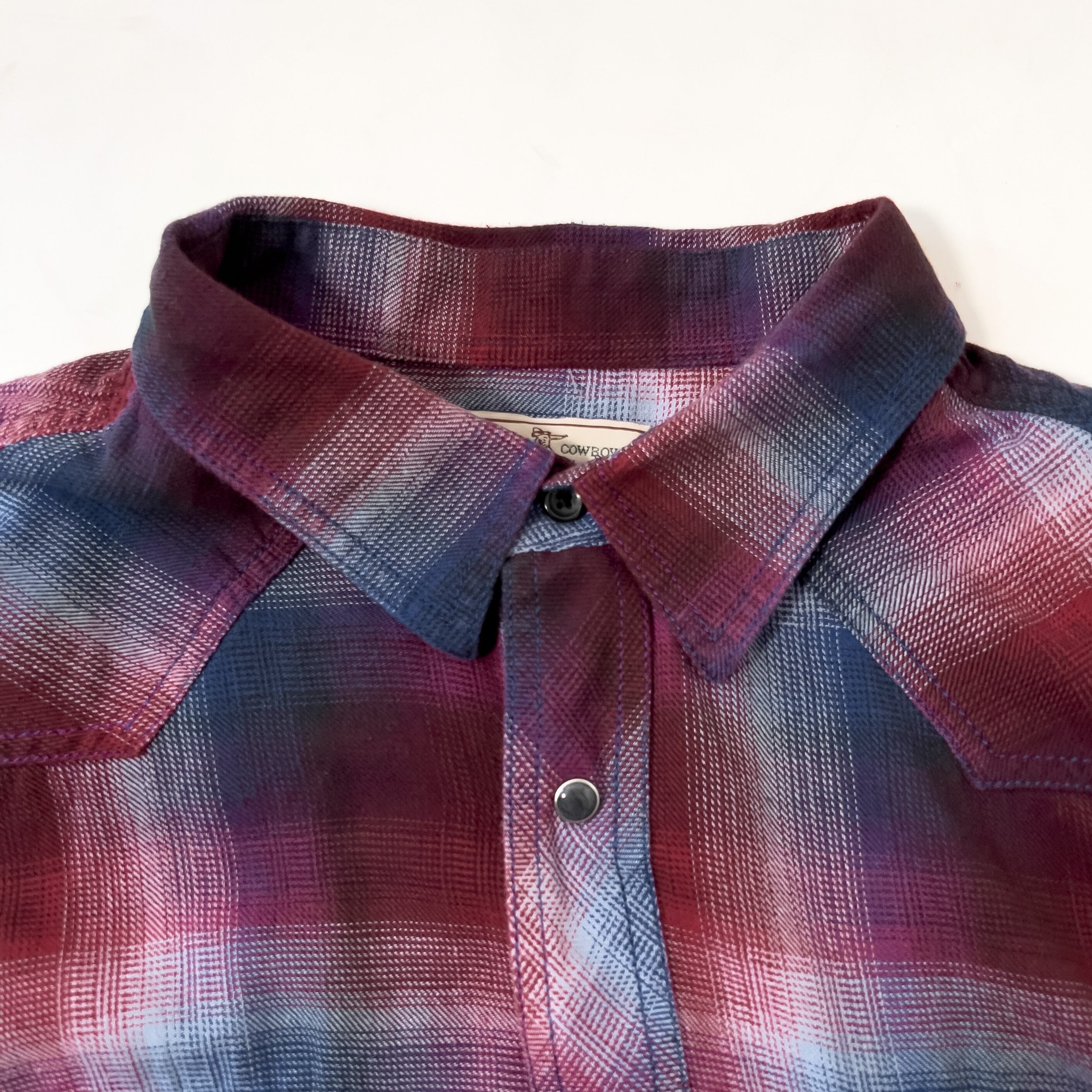 Wrangler” red × dark navy ombre check pattern western shirt ...