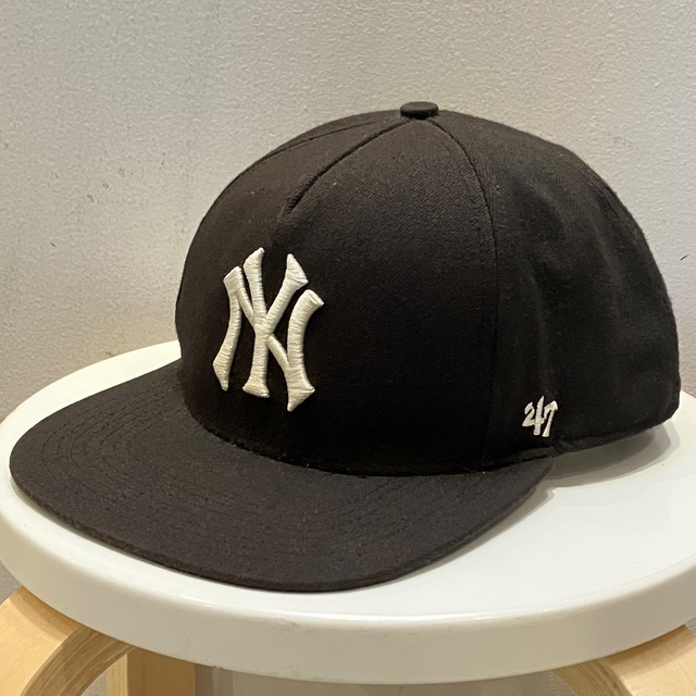 SUPREME YANKERS 5-PANNEL CAP
