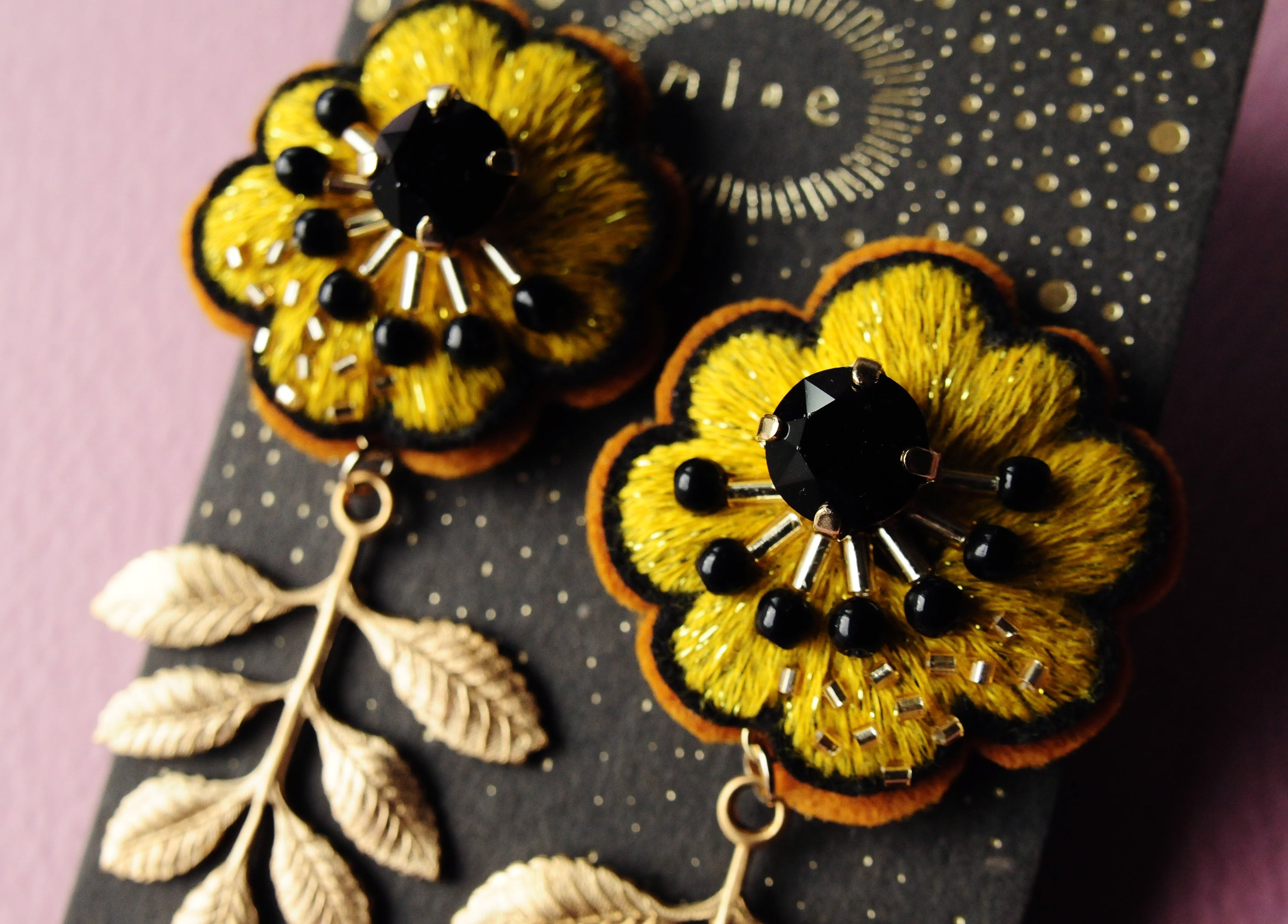 < No Name ~名前のない花~ >『 Mustard Yellow 』イヤリング