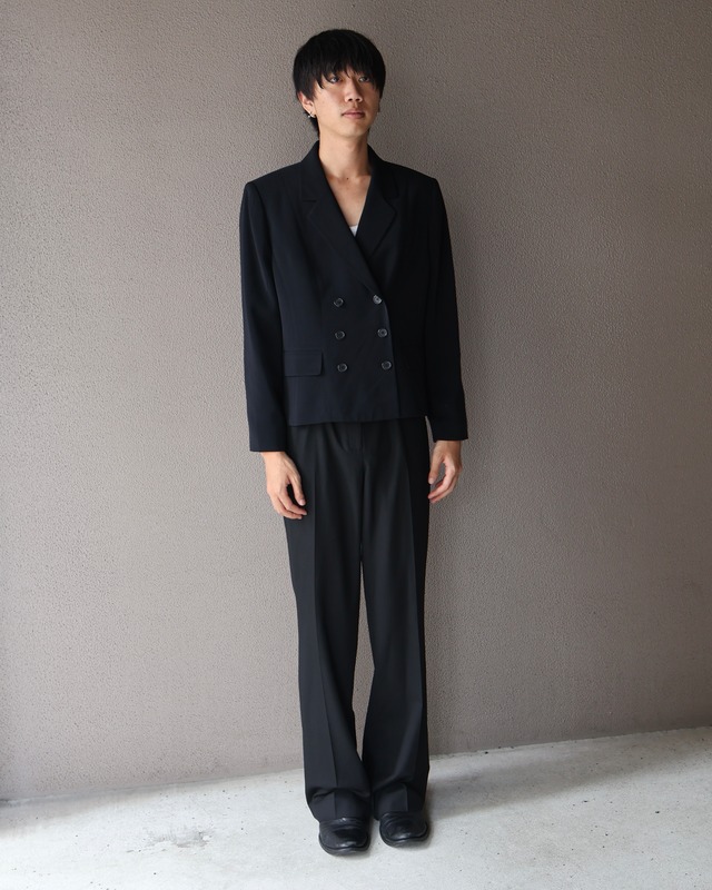 Short double-breasted tailored jacket