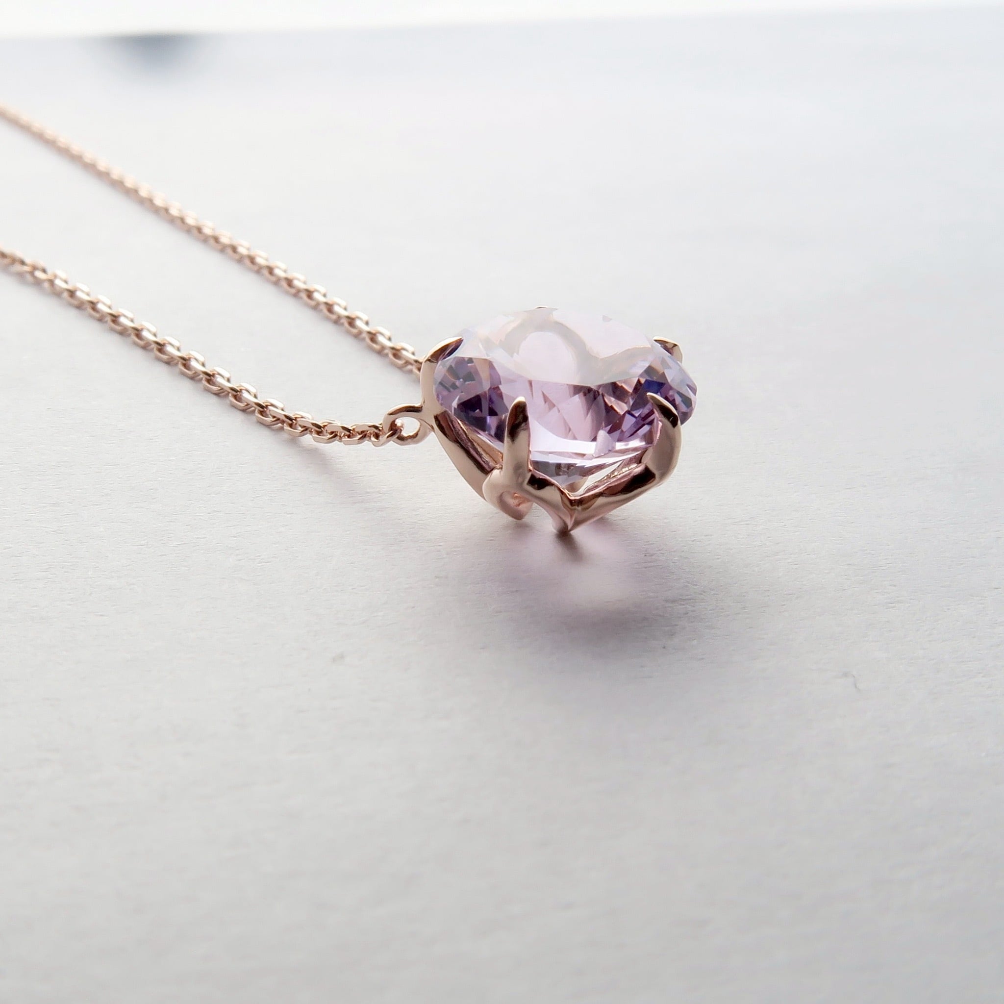 受注生産】 prismgem ふわりさくらインカットネックレス シミズ貴石