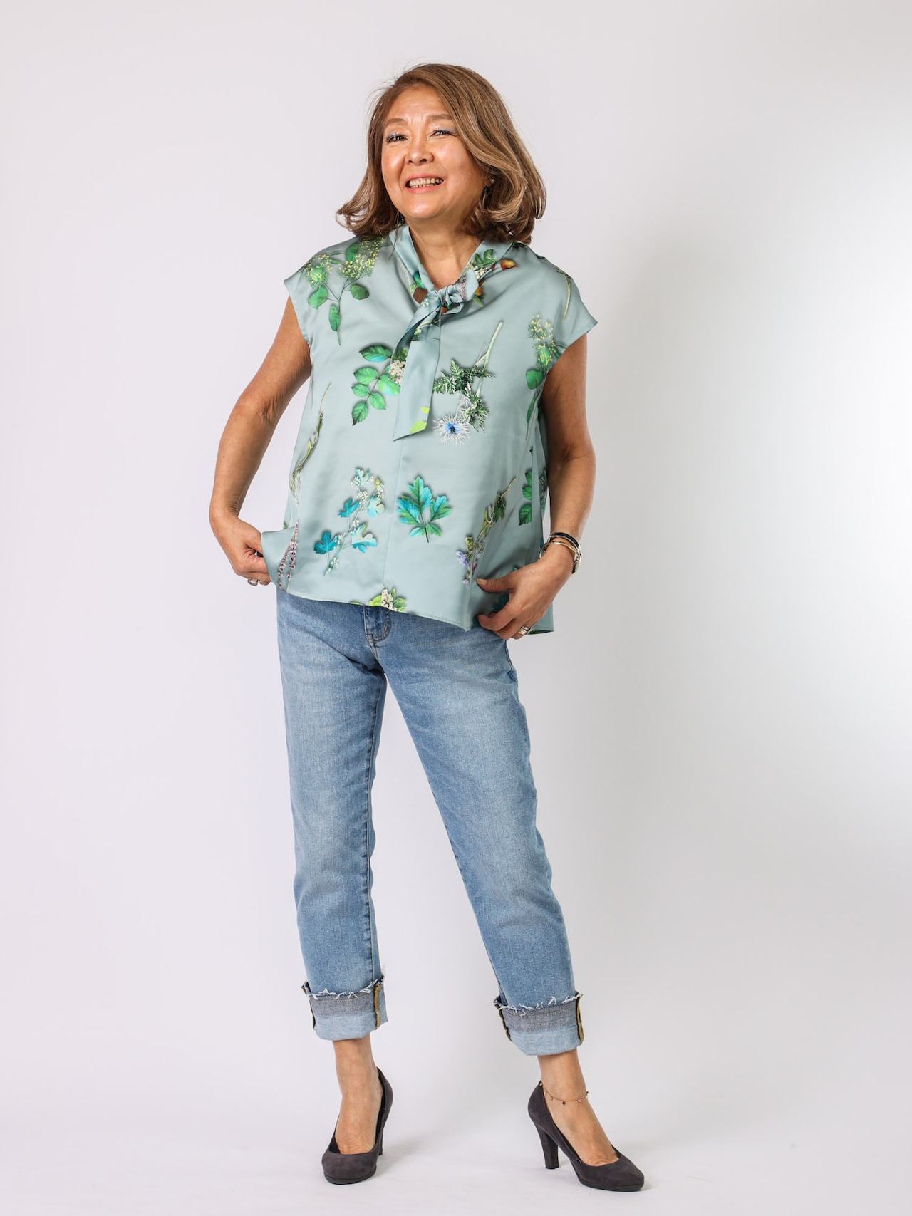 ボタニカルプリントボウタイブラウス(Mylanka)