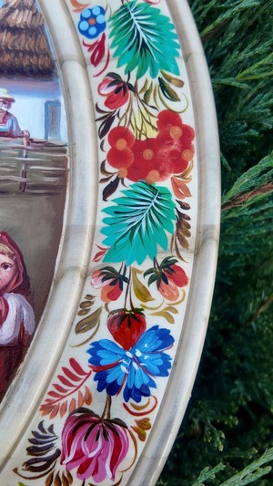 【コサックと少女】ペトリキウカ塗りのプレート　40cm