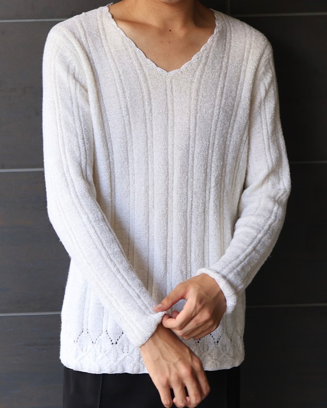 v neck nylon knit