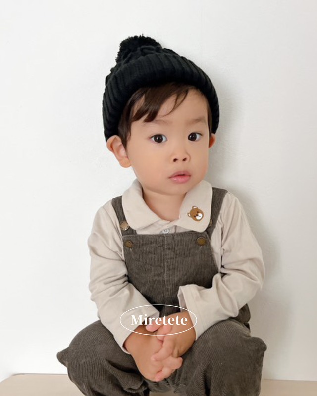 【取寄】ワンポイントくまさんがシンプル可愛いベア刺繍入り丸襟シャツ