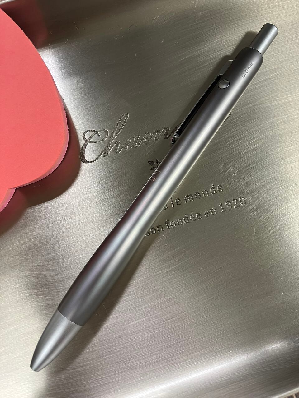 ステッドラー アバンギャルド 多機能ペン チタニウムグレー｜SealPlus
