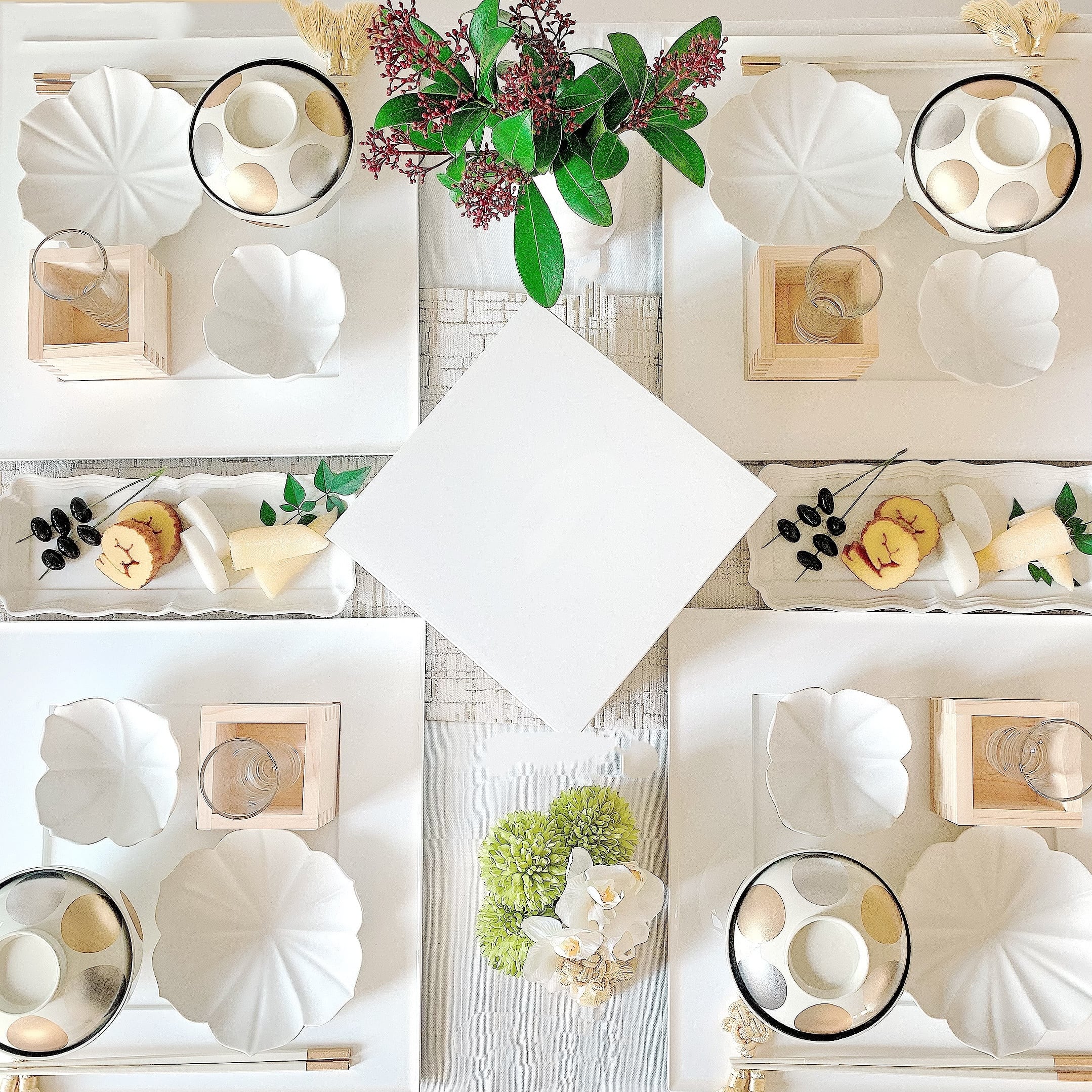 臼杵焼 稜花四弁小鉢 | Floraison Table フロレゾンテーブル