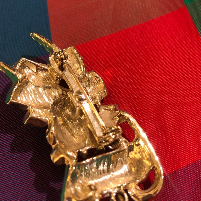 Vintage christmas sleigh broach