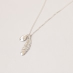 HRP080VR / New leaf feather necklace