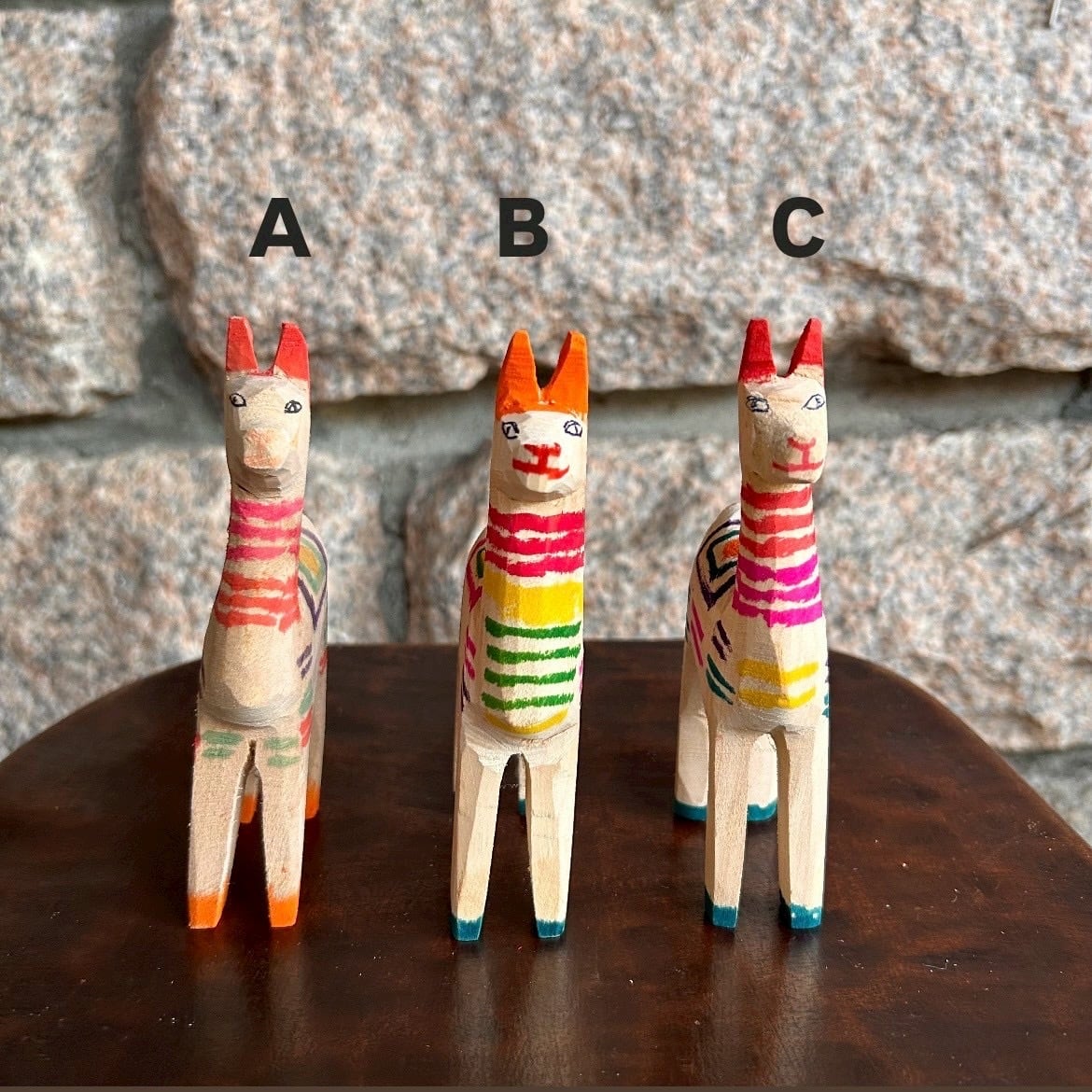 巧藝舎 ペルー ワンカイヨの木彫玩具（犬） | seribimuseumshop